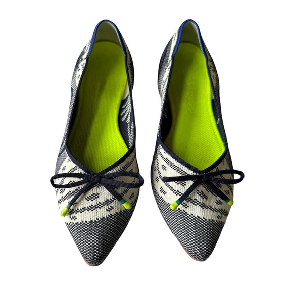 Retired Rothy’s Botanical Navy Pointed Flat Size 10 - Picture 1 of 6